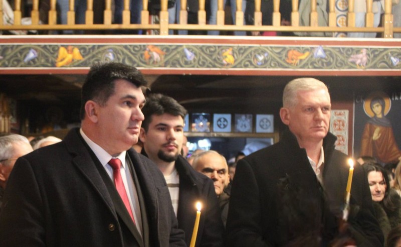 Badnje veče okupilo Majevičane oko hramova 