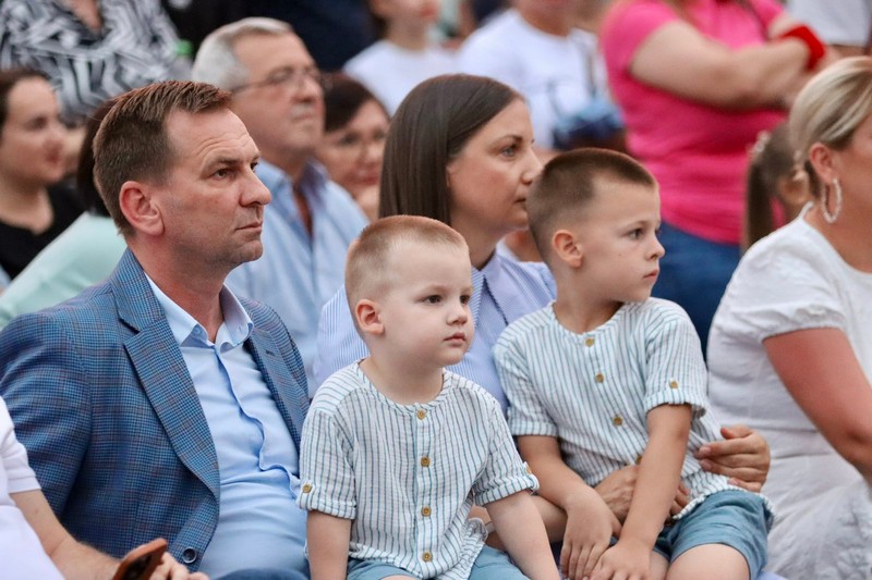 Otvorene „Ljetnje večeri Ugljevik 2026“: Folklor i tradicija obilježili prvo festivalsko veče