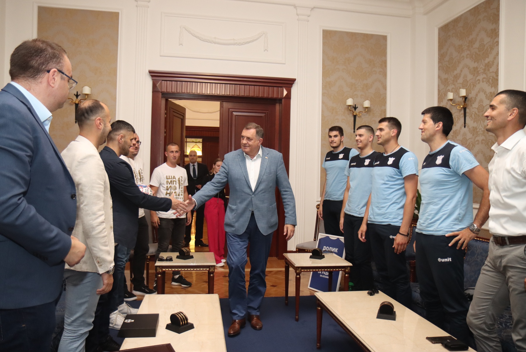 Počeo sastanak Dodika sa odbojkašima i futsalerima iz Bijeljine (FOTO)