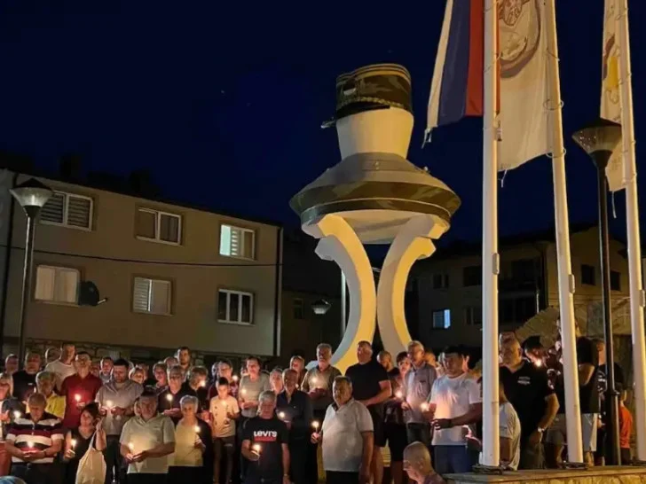 Suze i ponos u Kalinoviku: Građani odali počast generalu Mladiću