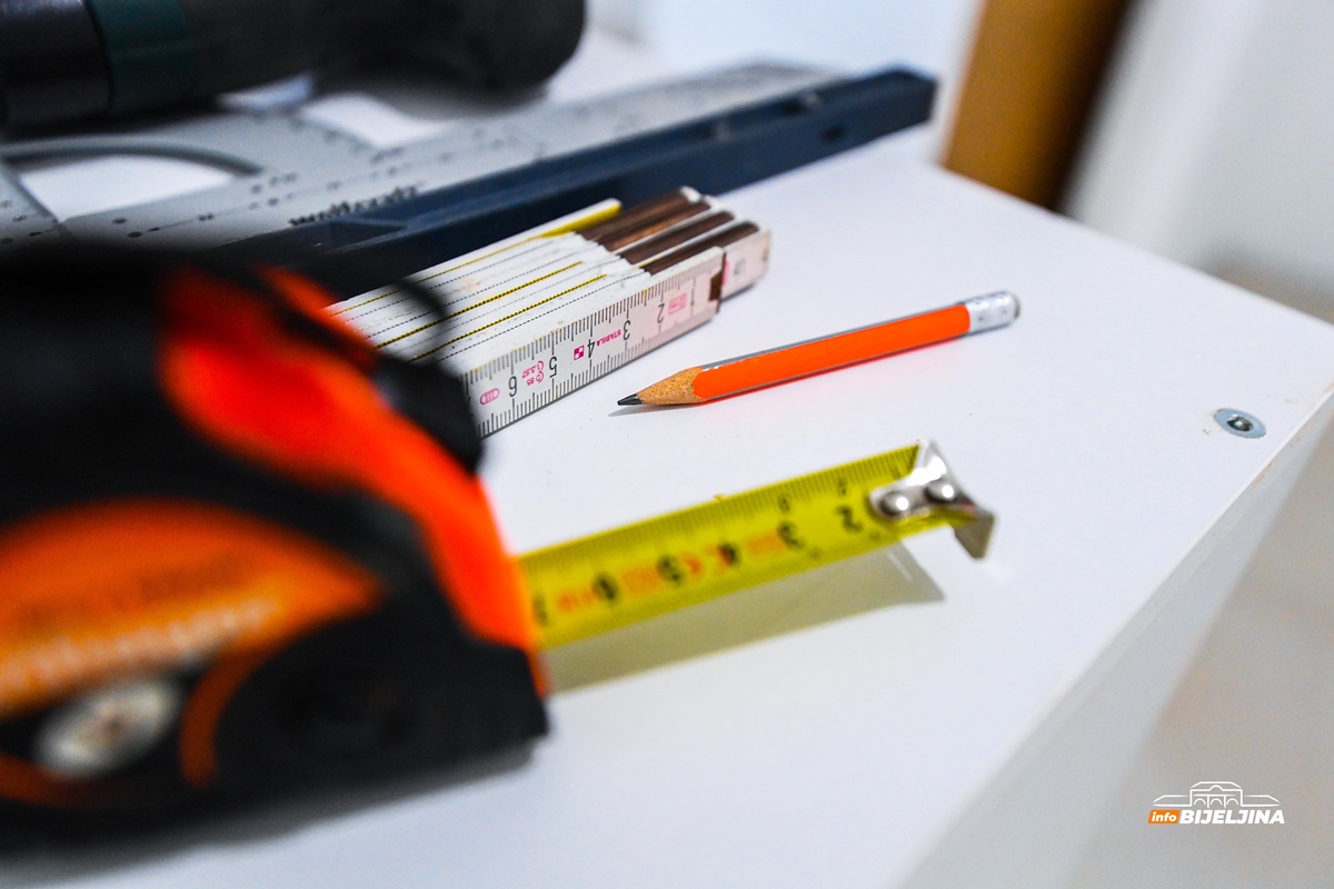 Zidar, keramičar, tesar sve skuplje: Do 300 KM dnevnica