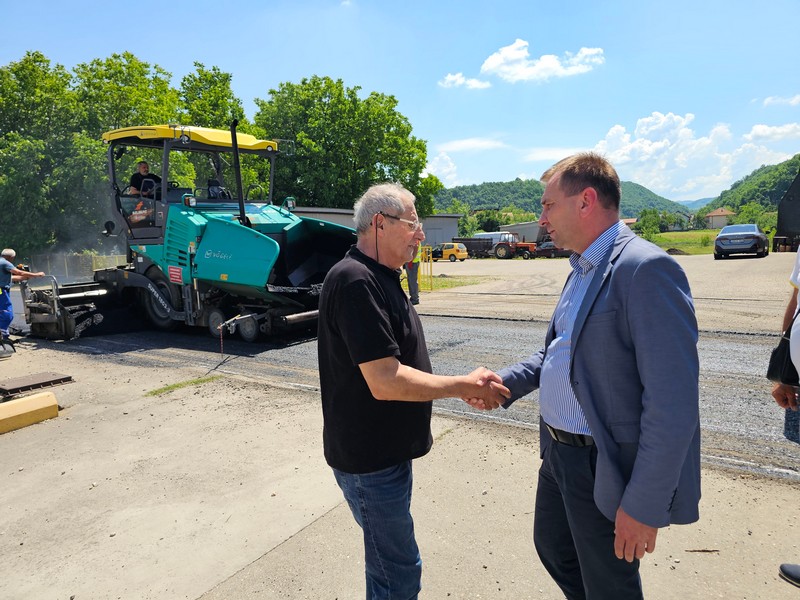 Važan projekat za ugljevičku MZ Prigradsko: Rekonstrukcija i asfaltiranje Bogutovačke ulice