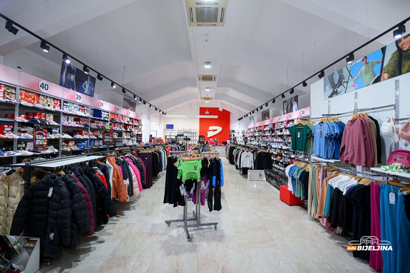 Veliki Đak Sport Bazar u Bijeljini: Ugrabite vrhunsku obuću i odjeću po neodoljivim cijenama
