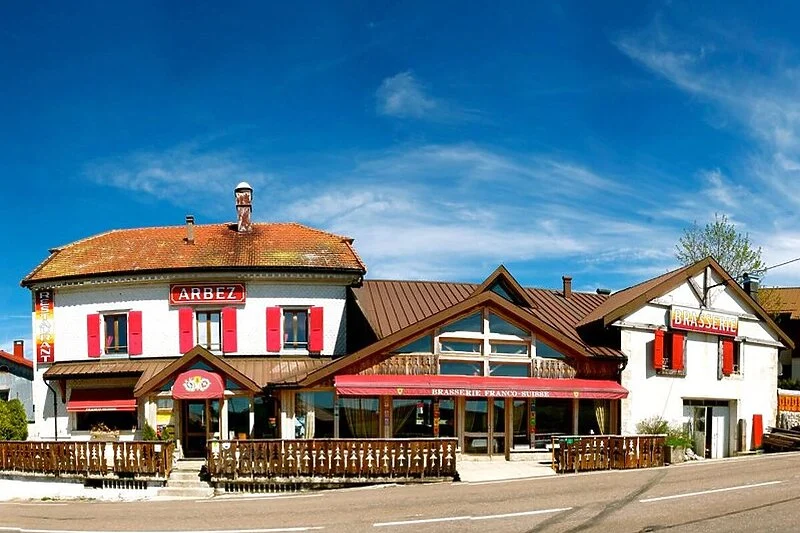 Jeste li čuli za hotel Arbez? Mjesto u kojem možete spavati u dvije države istovremeno