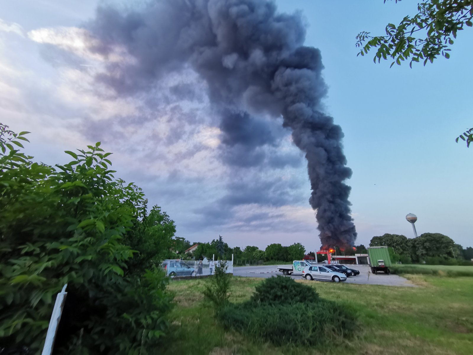 Filipović za InfoBijeljina: Ne gore pogoni “Save Semberija”, nego napušteni magacini (FOTO)