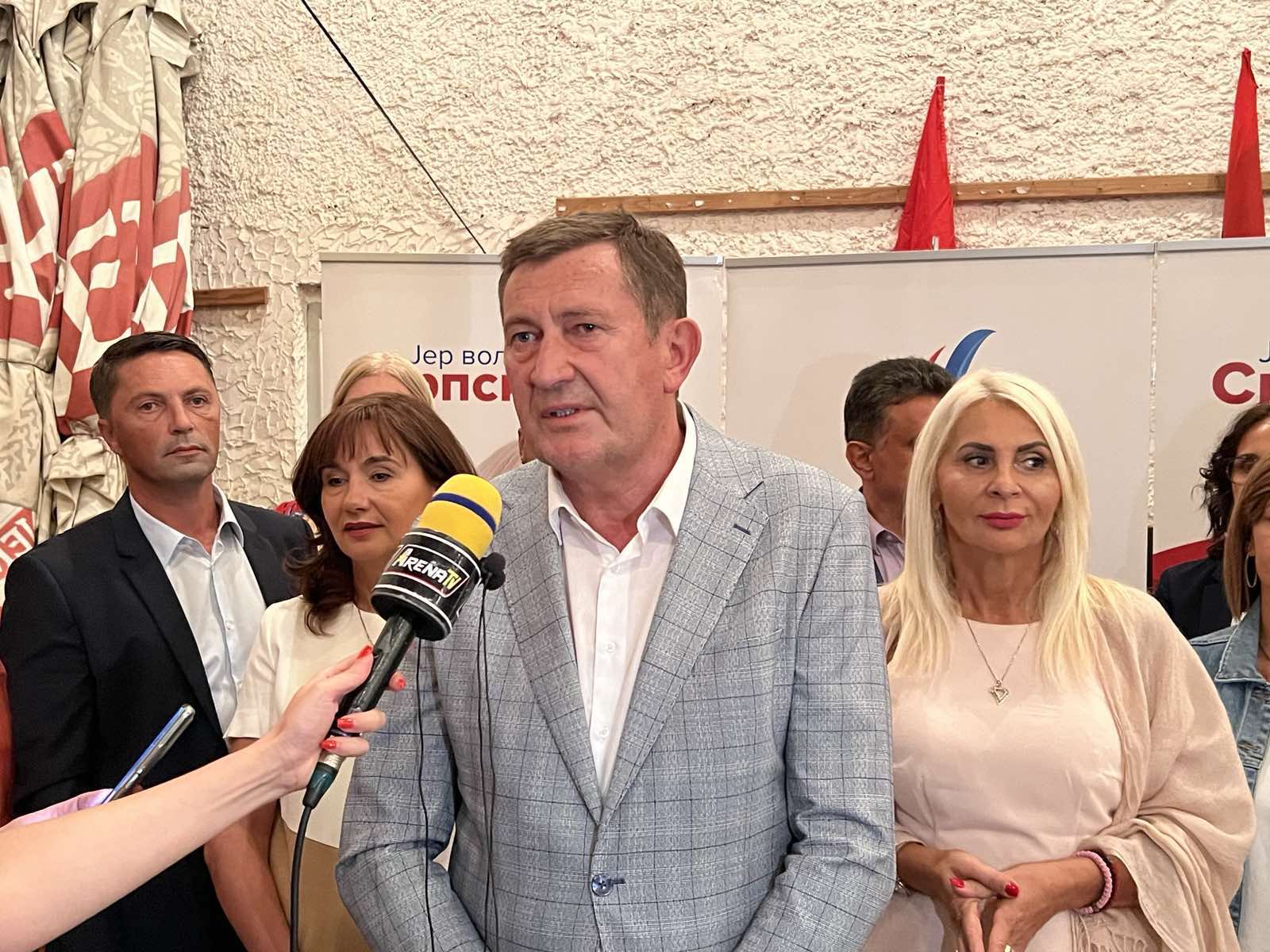 Vojin Mitrović: Birajmo ljude koji grade i čuvaju Srpsku