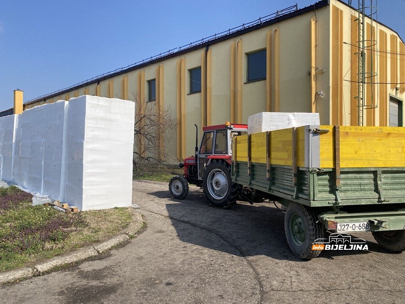 Počela sjetva duvana u Semberiji, poznata i otkupna cijena: “Dnevnice sve veće, teško naći radnike” (FOTO)
