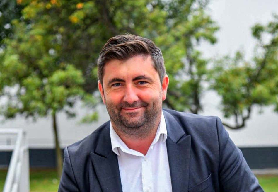 FK “Kolektiv” Međaši dodijelio plaketu Ljubiši Petroviću, otkrili njegove zasluge (FOTO)