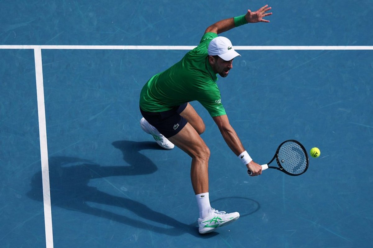 Novak Đoković u polufinalu Australijan opena: Muzeti predao meč na Rod Lejver areni