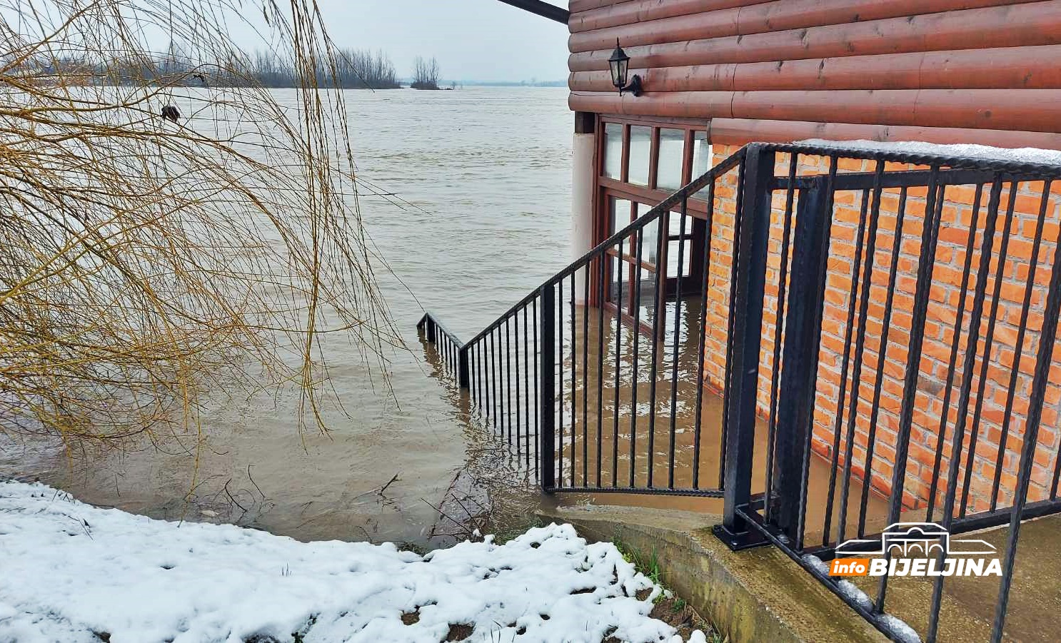 InfoBijeljina kod Pavlovića mosta: Pogledajte vodostaj Drine (FOTO, VIDEO)