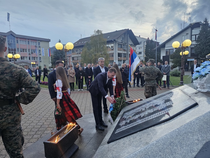 U Ugljeviku služen parastos za 301 poginulog borca Vojske Republike Srpske