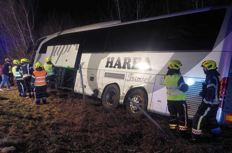 Prevrnuo se autobus na auto-putu u Hrvatskoj