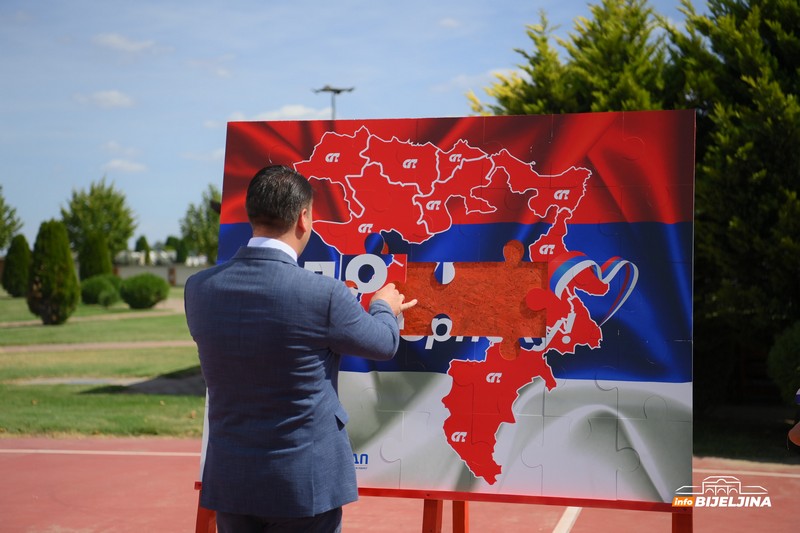 Socijalistička partija i koalicioni partneri počeli kampanju iz Semberije (FOTO)
