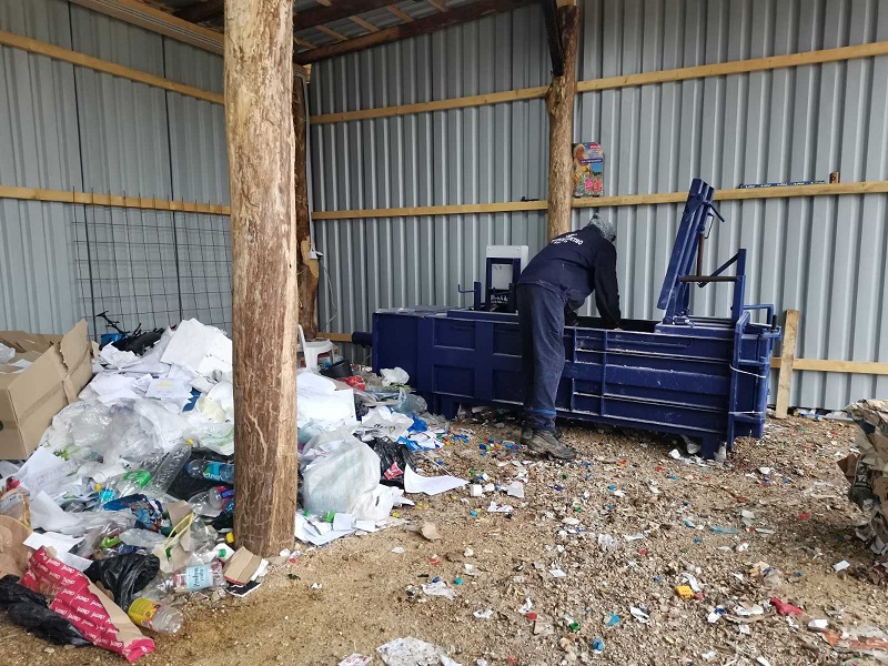 NAKON DVIJE DECENIJE U Švajcarskoj  VRATILI SE u rodne Lopare i pokrenuli posao (FOTO) 
