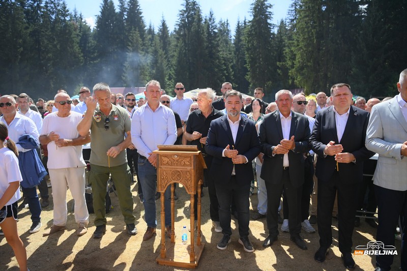Sabor boraca u Han Pijesku: Minić pozvao na slogu i jedinstvo Srba (FOTO)