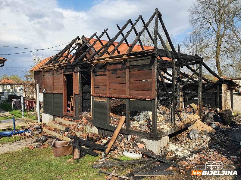 Komšijska solidarnost na djelu: Mještani Suvog Polja prikupljaju pomoć za porodicu Dragičević nakon velikog požara