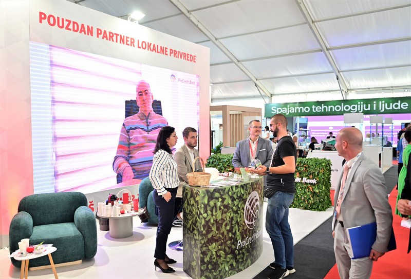 Sajam privrede u Tešnju: ProCredit Bank predana ekonomiji i održivom razvoju BiH (FOTO)