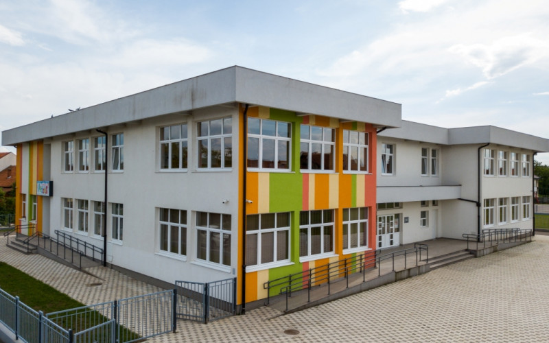 U svim osnovnim školama u Bijeljini počela redovna nastava