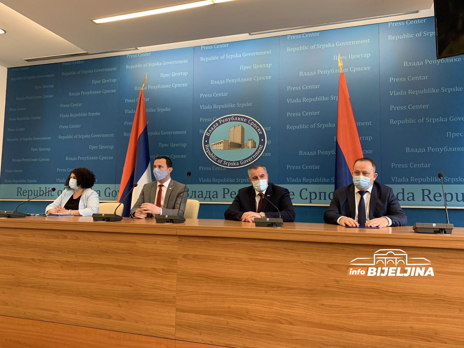 Višković: Pojačati kontrole, ne zatvarati ugostiteljske objekte