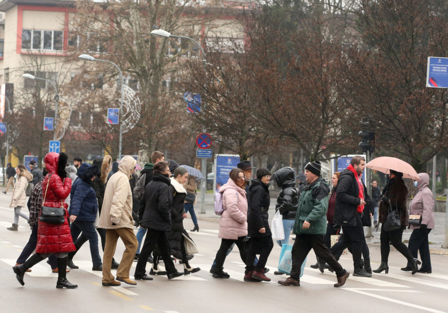 Za tri godine skoro 30.000 više umrlih nego rođenih