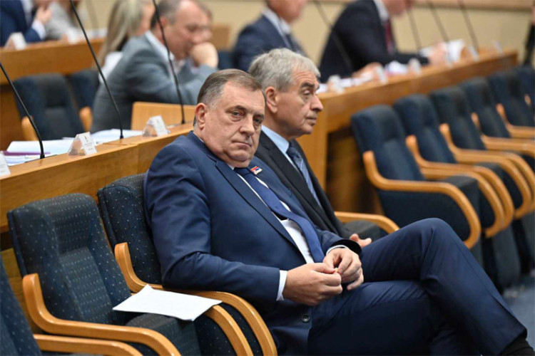 Dodik: Nema na svijetu genocida o kojem je zabranjeno da se govori