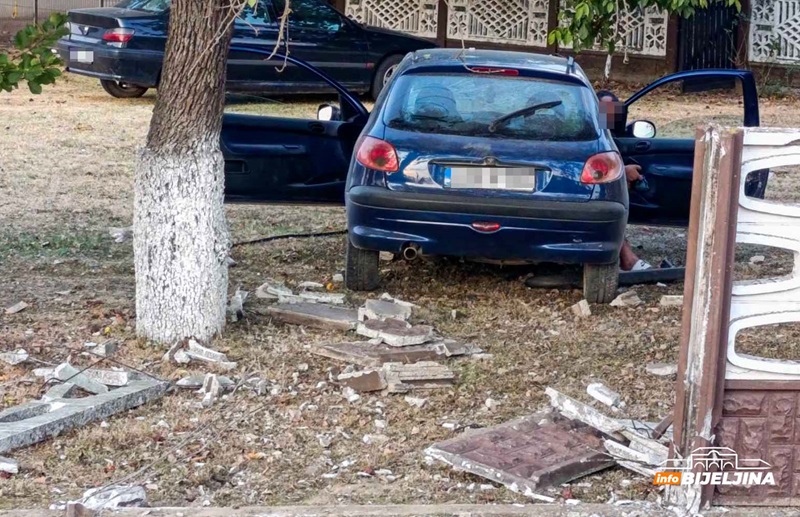 Udes kod Bijeljine, Hitna odvezla dvije osobe (FOTO)