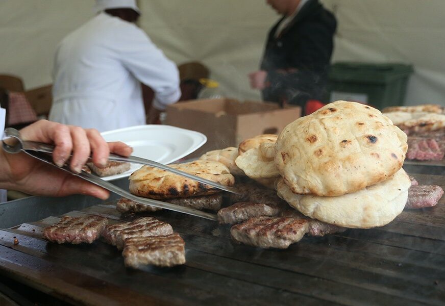 Cijene u restoranima u BiH za odabrane goste, poznati kuvar objasnio zašto je to tako