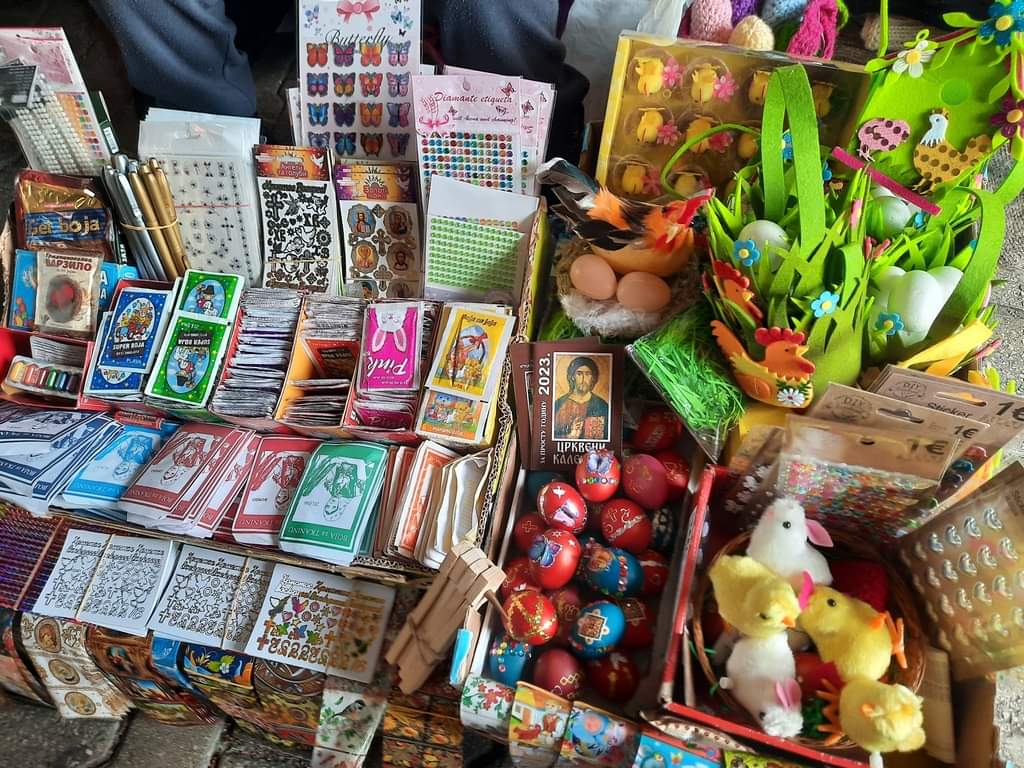 Vaskršnja prodaja kod bijeljinske Zelene pijace: Ruske boje za jaja tri puta skuplje od 