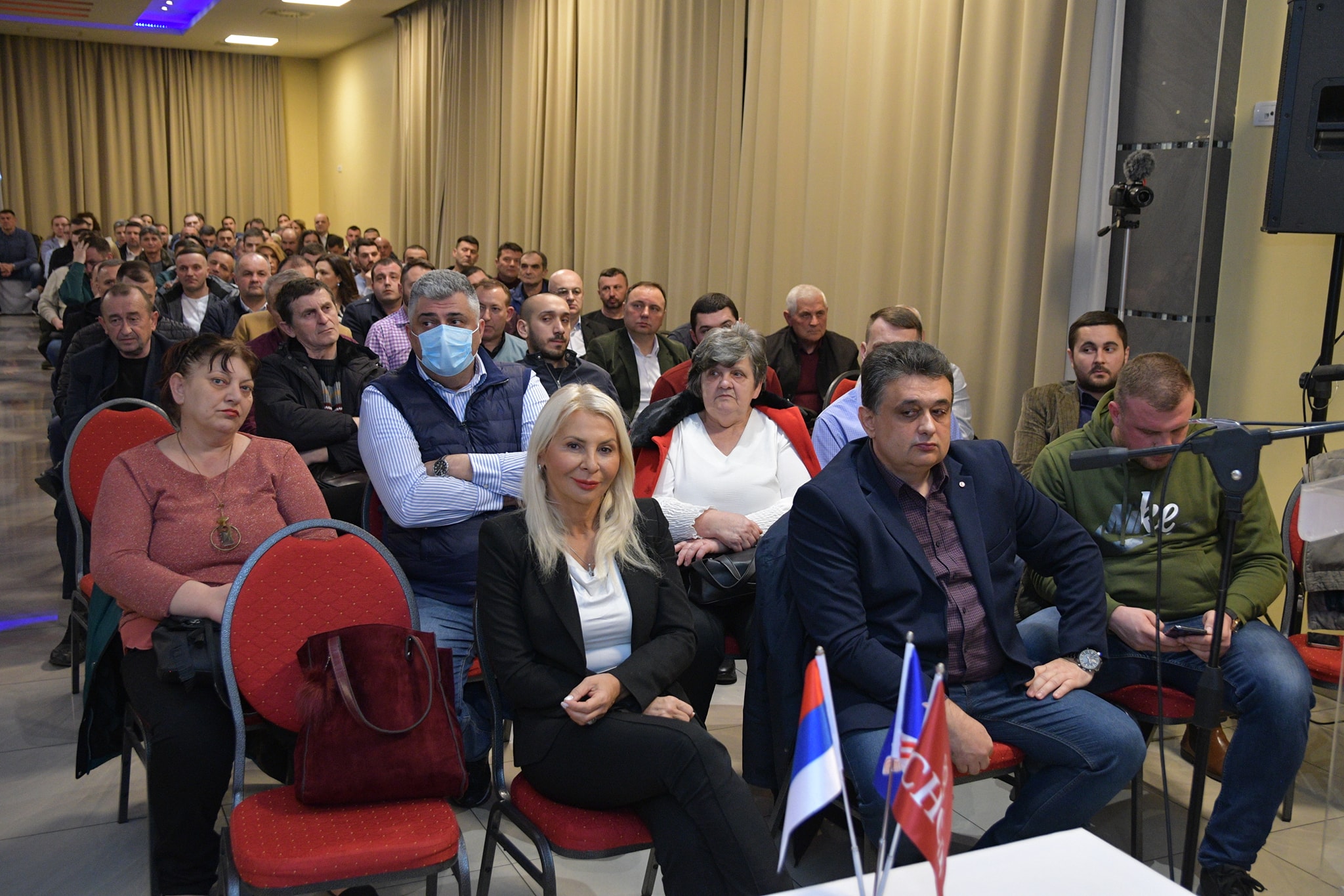 Bijeljina: Održan sastanak Gradskog odbora SNSD sa predsjednicima mjesnih odbora (FOTO)