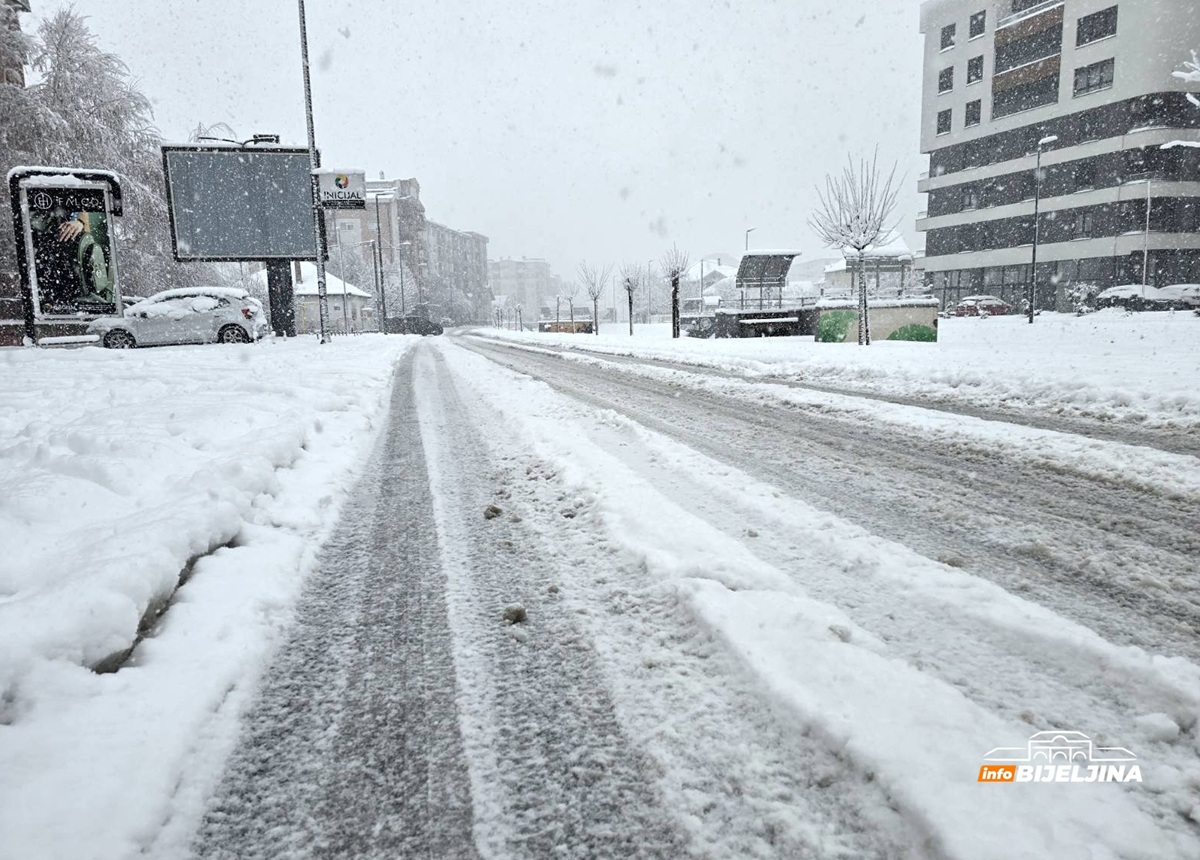 Bijeljina: Gradsko odjeljenje izdalo naloge za posipanje soli kako ne bi bilo leda (FOTO)
