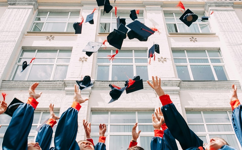 Ogorčenost u akademskoj zajednici: Privatni fakulteti optuženi za prodaju diploma i dalje izdaju diplome