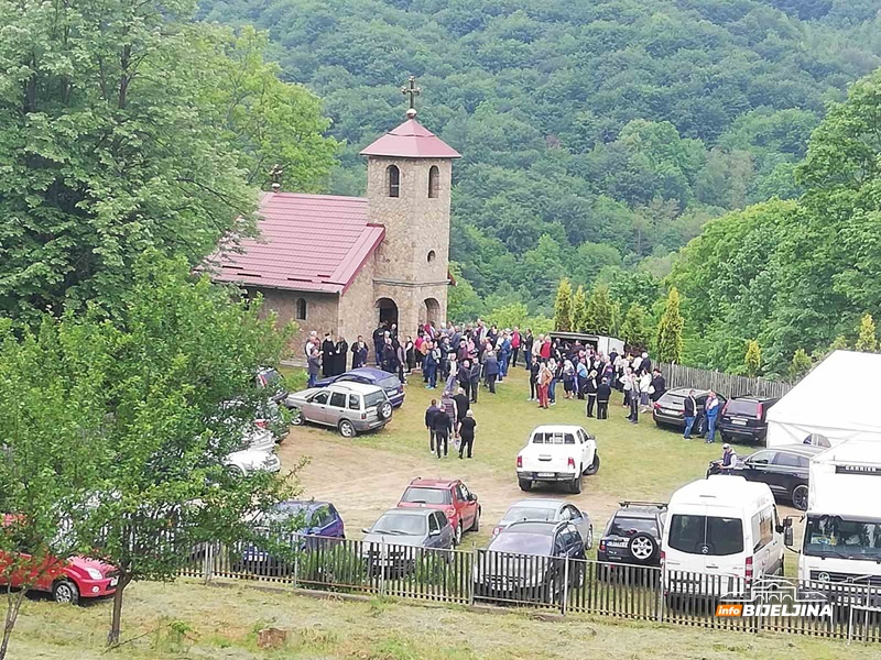 Sutra osveštenje zadužbine Nemanjića na Majevici: Svetinja vraća život u selo sa desetak ljudi (FOTO)