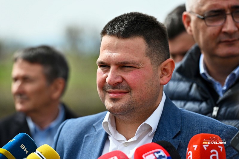 Bijeljina: Izgradnja drinskog nasipa u toku, evo kada se očekuje završetak radova (FOTO)