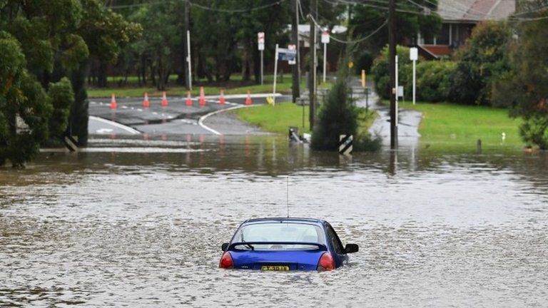 Obilne padavine u Australiji, Sidnej pogodile poplave 