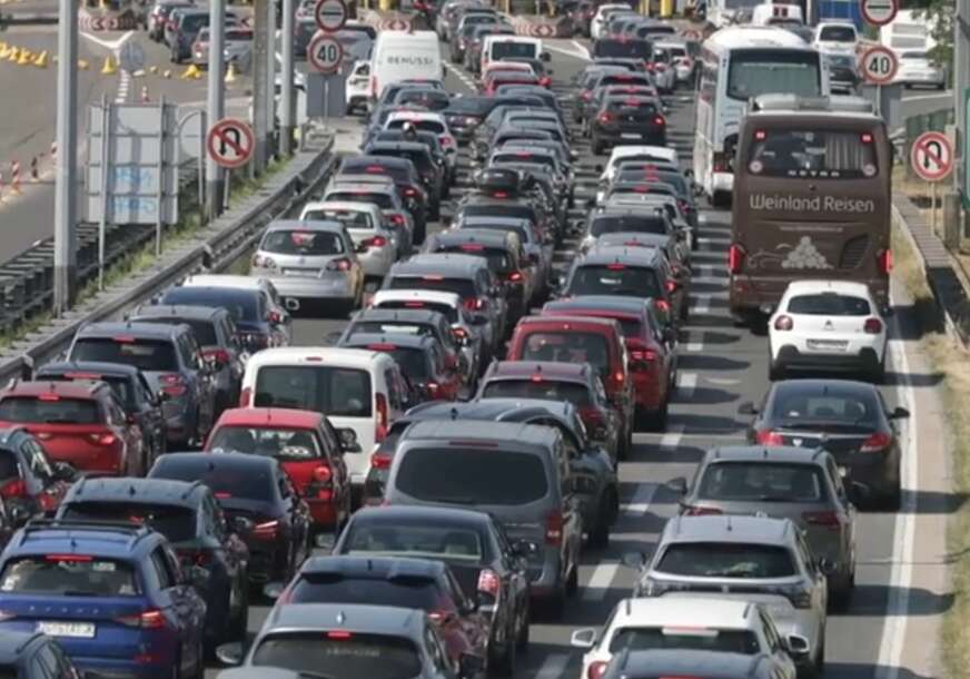 Kolone vozila prema moru i do 9 kilometara, naoružajte se strpljenjem