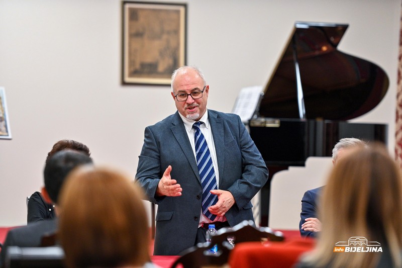„Kultura u dijaspori“ – bečka „Prosvjeta“ predstavila Bijeljincima svoj rad (FOTO)