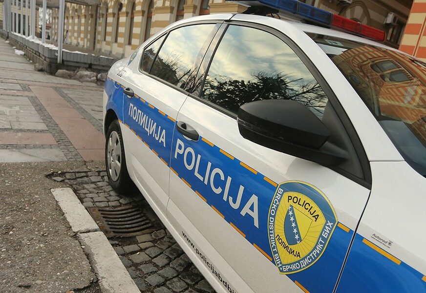 Tragedija izbjegnuta za dlaku: Mladić i djevojka spašeni sa opasnog silosa u Brčkom
