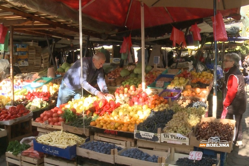 Cijene voća i povrća na pijacama rastu: Trešnje do 9 KM, a kilogram grožđa čak 15 maraka
