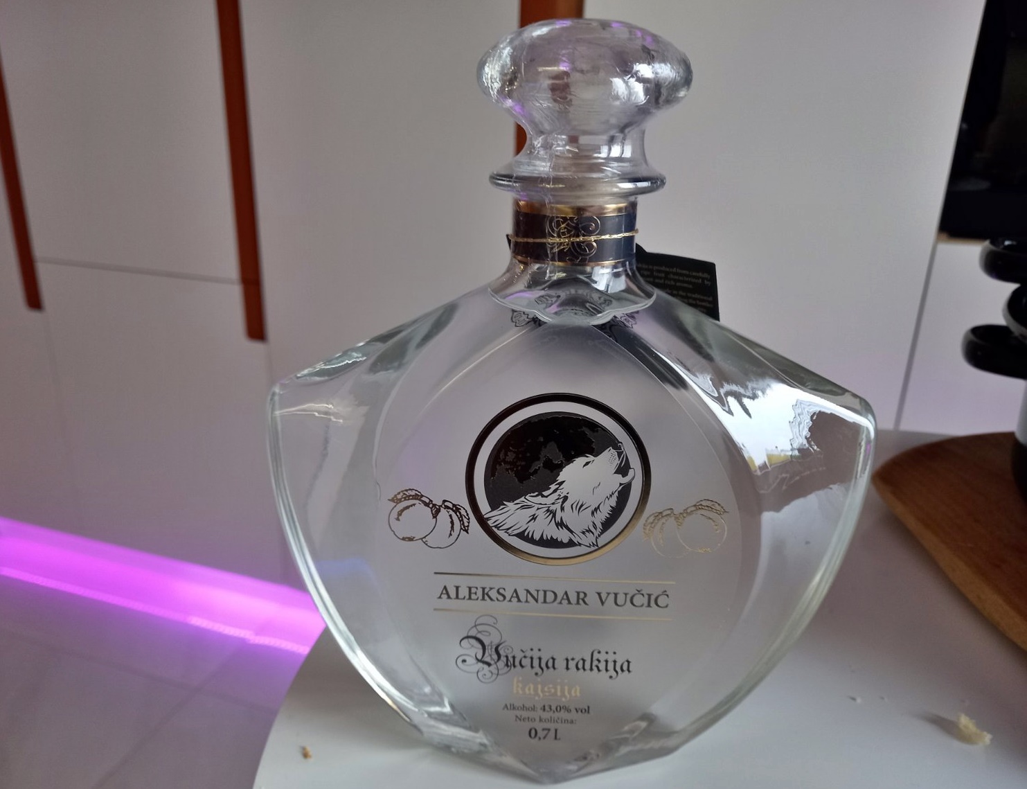 Sportski komentator iz Bijeljine Mladen Stojanović dobio nagradu od predsjednika Srbije Aleksandra Vučića (VIDEO)