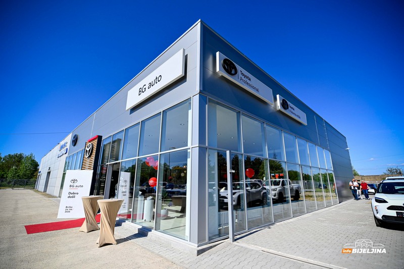 U Brčkom svečano otvoren novi Toyota salon, zvijezda večeri novi model RAV4: Kupcima usluge na najvišem nivou (FOTO)