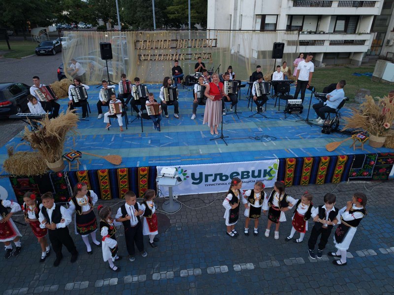 Ljetnje večeri Ugljevik 2026. zatvorene uz muziku, folklor i brojnu publiku (FOTO)