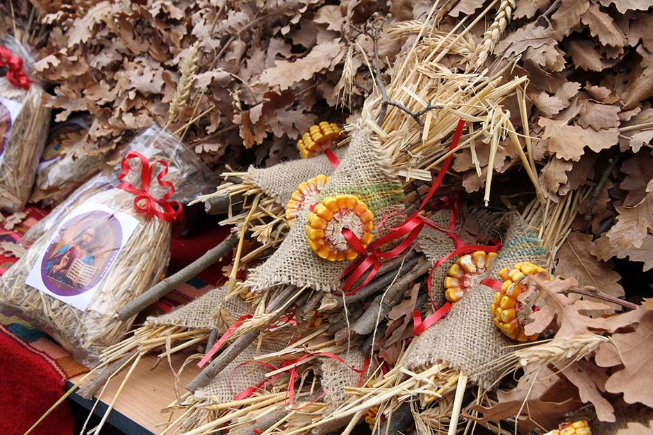 Badnjak stari običaj Srba, jelku smo 