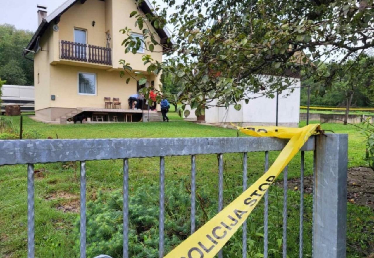 Tragedija kod Tuzle: Starac ubio ženu pa sebe, komšije šokirane