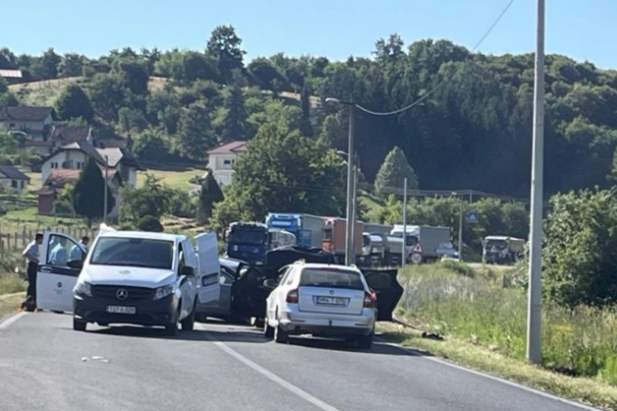 U teškoj nesreći kod Banjaluke povrijeđeni ruski državljani, među njima i dijete