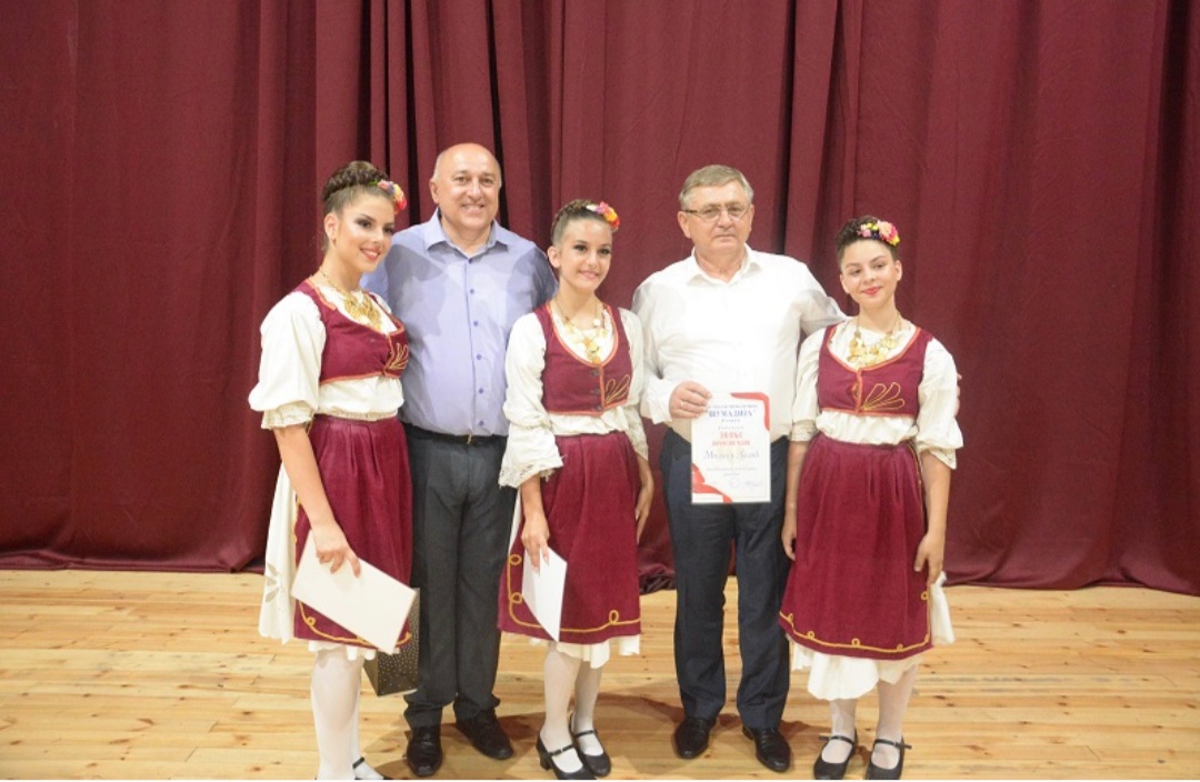 “DA NAM ŽIVI ŠUMADIJA“ Predsjedniku KUD „Rudar“ iz Ugljevika uručeno priznanje