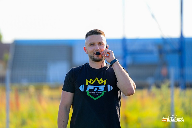 “Personal Training Studio” slavi 5. rođendan, volja i trud se isplatili: Trening na otvorenom, pa žurka (FOTO)