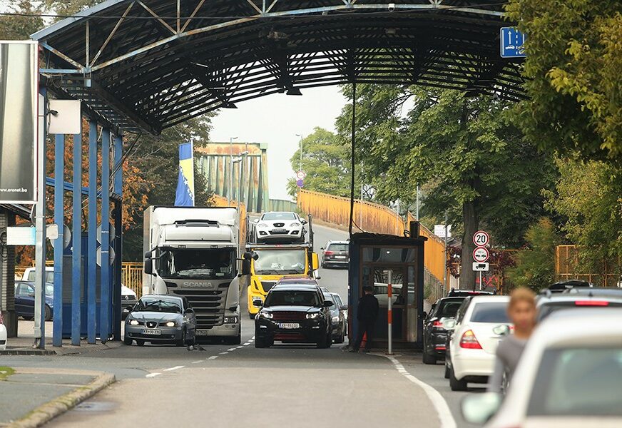 SANIRANA OŠTEĆENJA NA MOSTU Najavljeno otvaranje starog graničnog prelaza u Gradišci