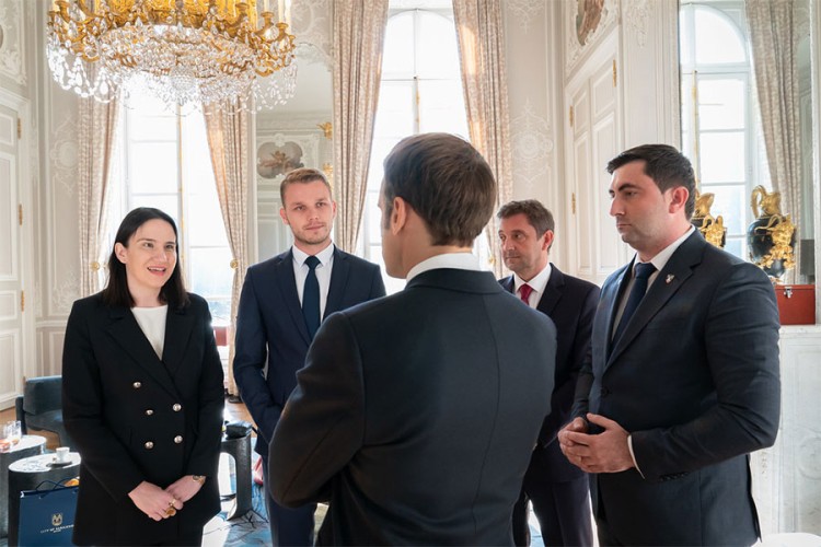 Makron pohvalio mlade gradonačelnike: Oni su novo lice BiH