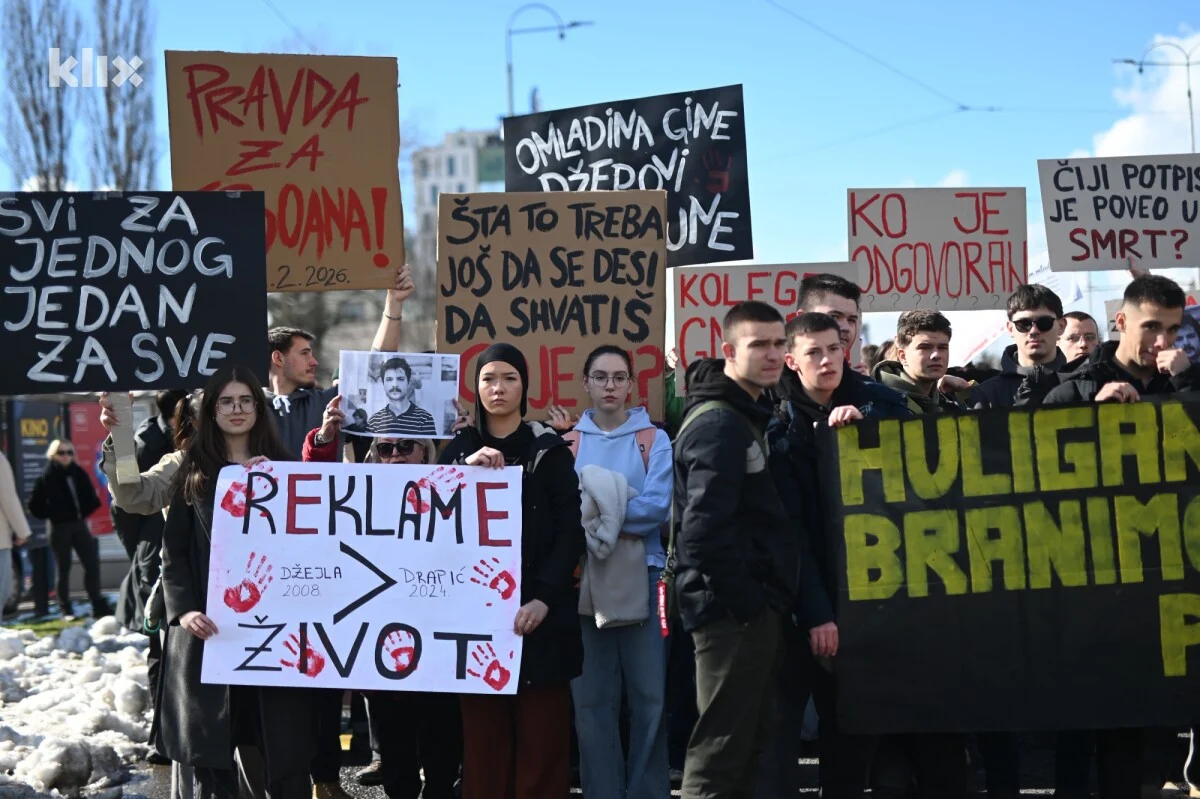 Šesti dan protesta u Sarajevu: Studenti i učenici traže sistemske promjene