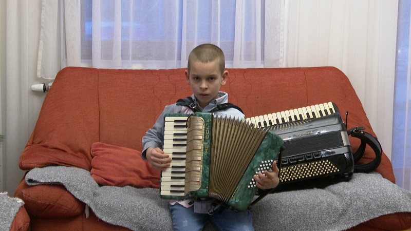 Šestočlana porodica Nešić s pjesmom ide kroz život: Duhovno zadovoljstvo i mir najvažniji za sreću jednog doma